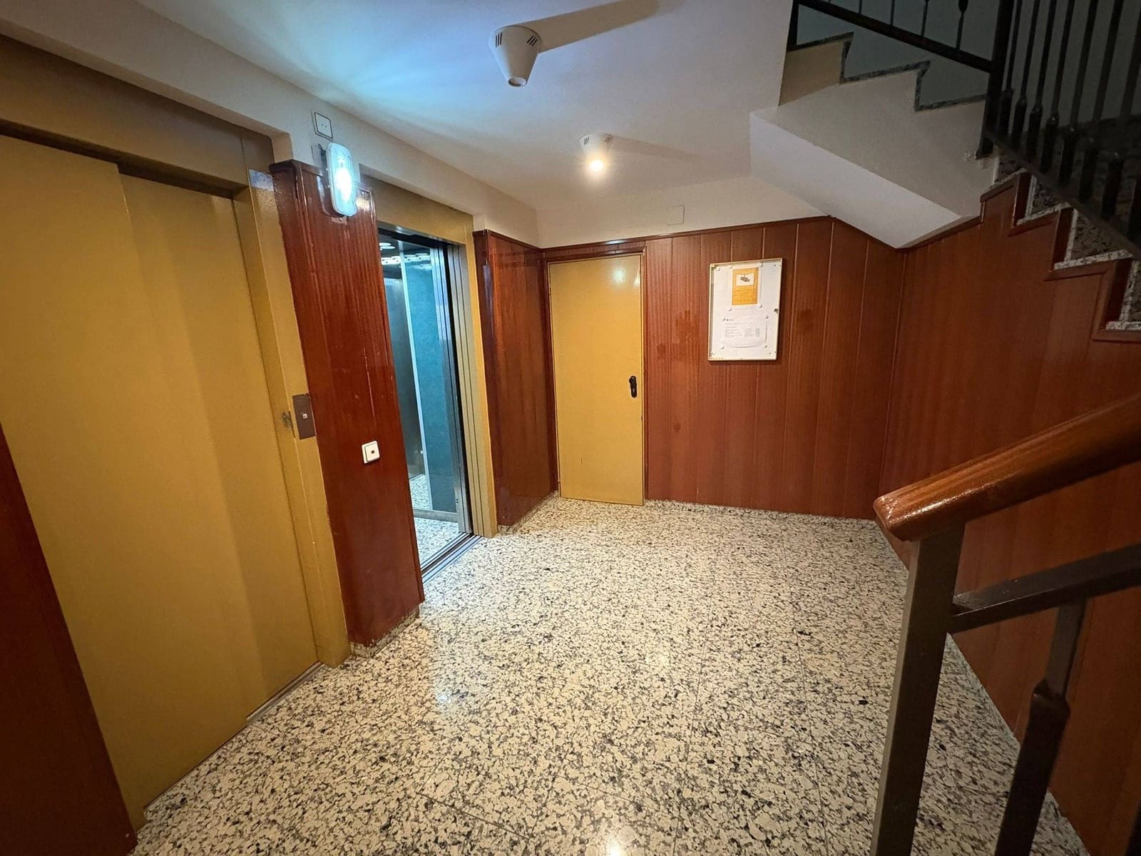 3 makuuhuone Asunto myytävänä paikassa El Vendrell mukana 
autotalli - 159 000 € (Ref: 9335047)