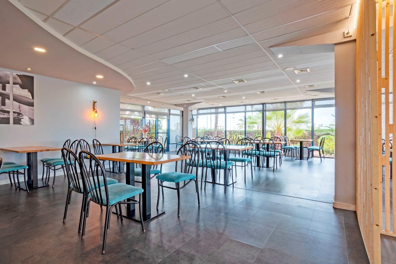 Commerciale in vendita in Cunit con garage - 695.000 € (Rif: 9335048)