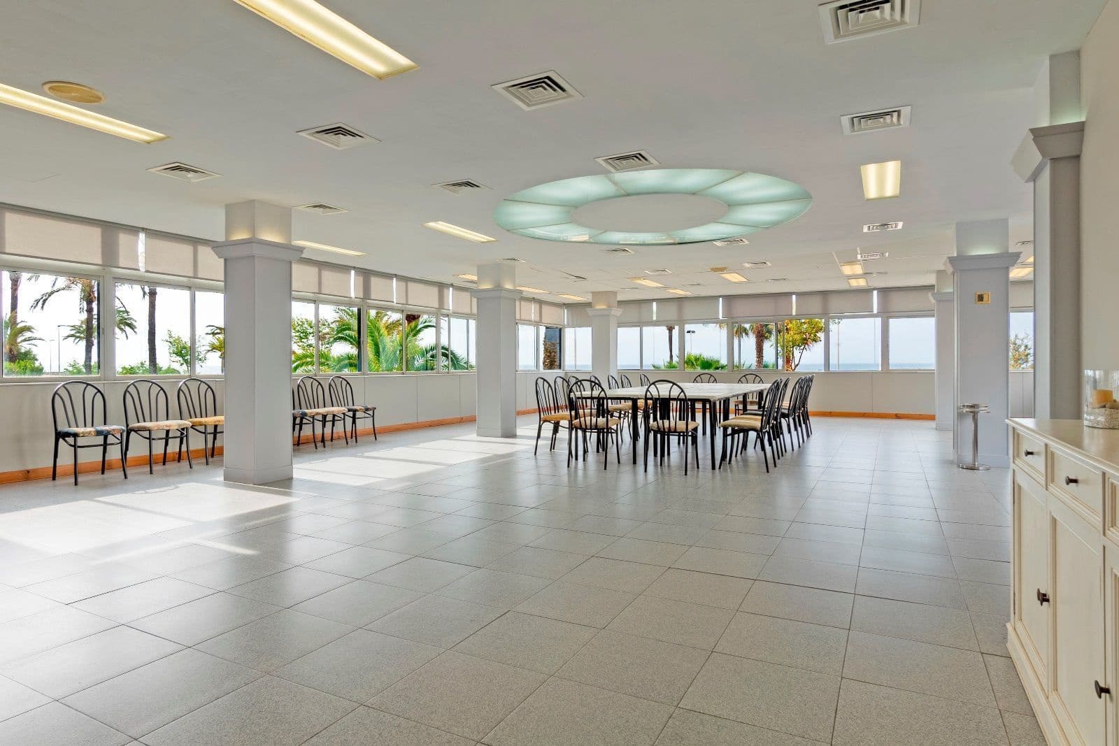 Commerciale in vendita in Cunit con garage - 695.000 € (Rif: 9335048)