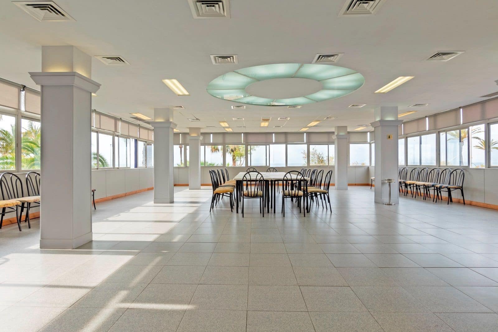 Commerciale in vendita in Cunit con garage - 695.000 € (Rif: 9335048)