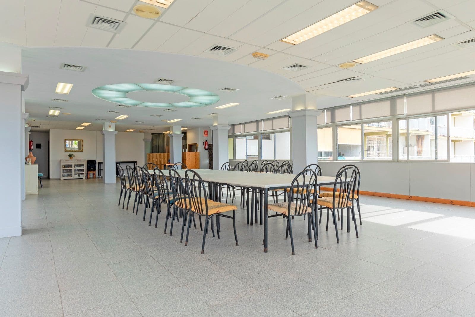 Commerciale in vendita in Cunit con garage - 695.000 € (Rif: 9335048)