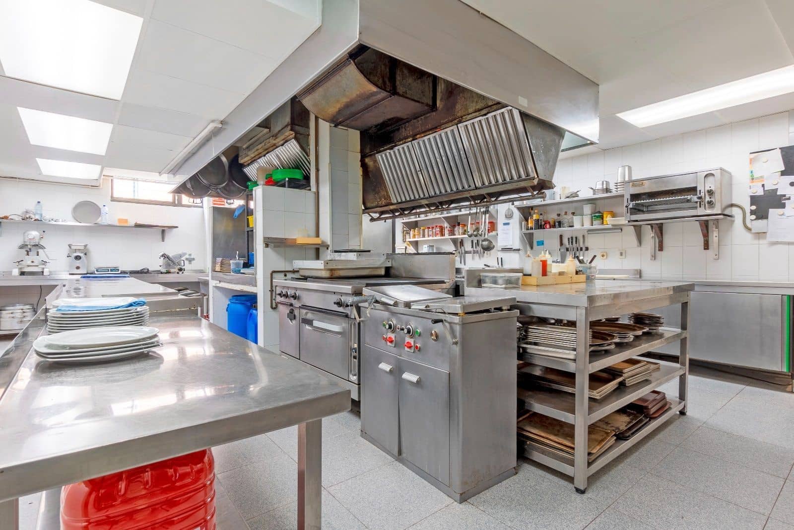 Commerciale in vendita in Cunit con garage - 695.000 € (Rif: 9335048)