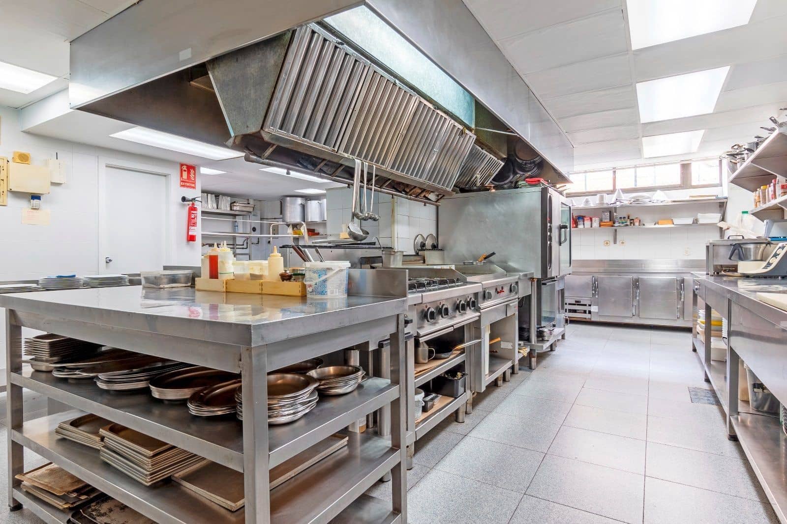 Commerciale in vendita in Cunit con garage - 695.000 € (Rif: 9335048)