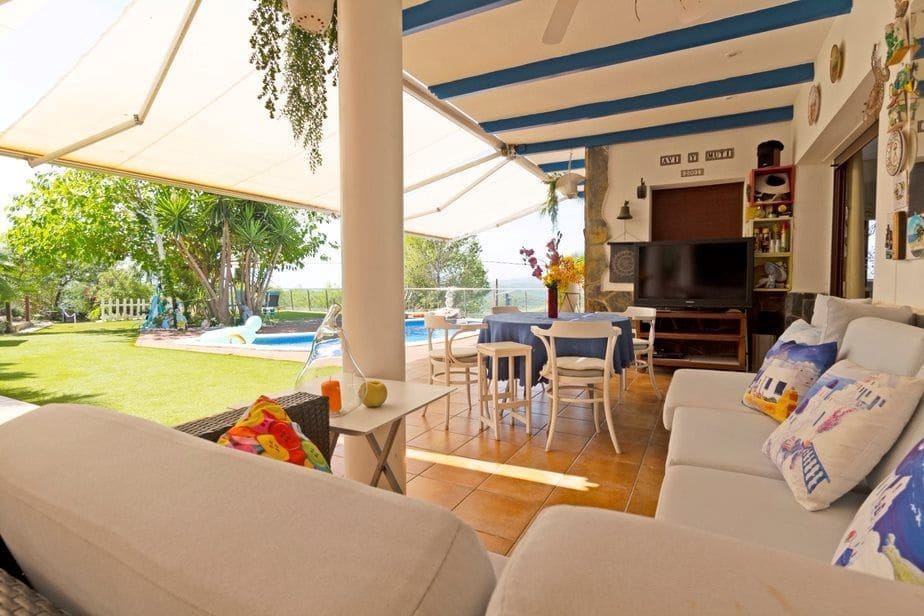 4 quarto Moradia para venda em Olivella com piscina garagem - 598 000 € (Ref: 9349656)