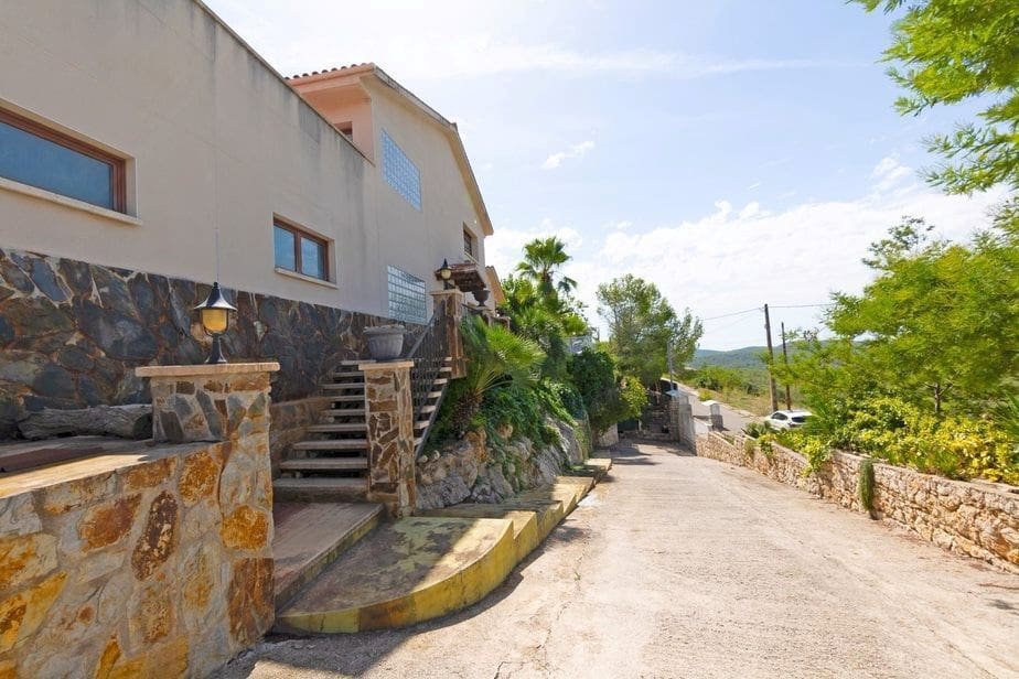 4 quarto Moradia para venda em Olivella com piscina garagem - 598 000 € (Ref: 9349656)