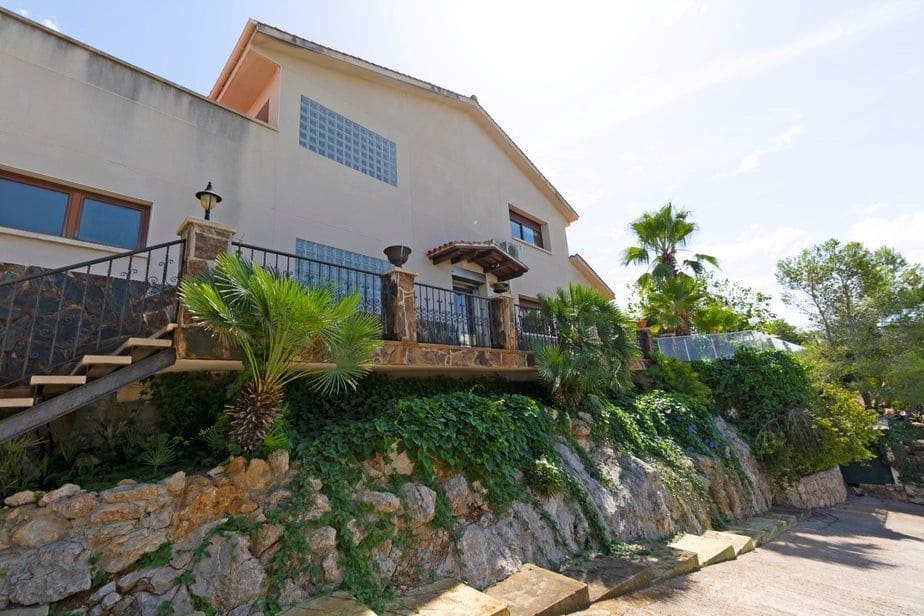 4 quarto Moradia para venda em Olivella com piscina garagem - 598 000 € (Ref: 9349656)