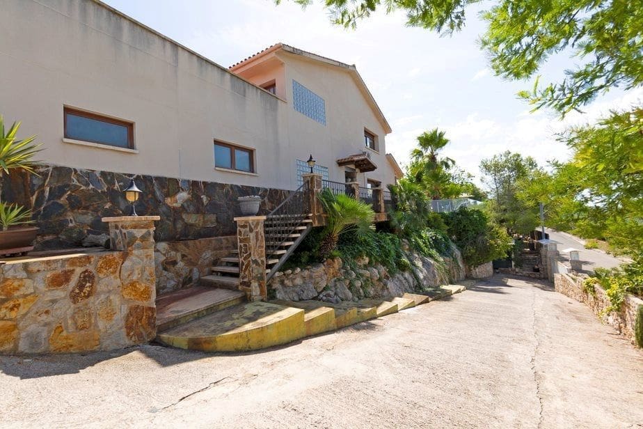 4 Zimmer Villa zu verkaufen in Olivella mit Pool Garage - 598.000 € (Ref: 9349656)