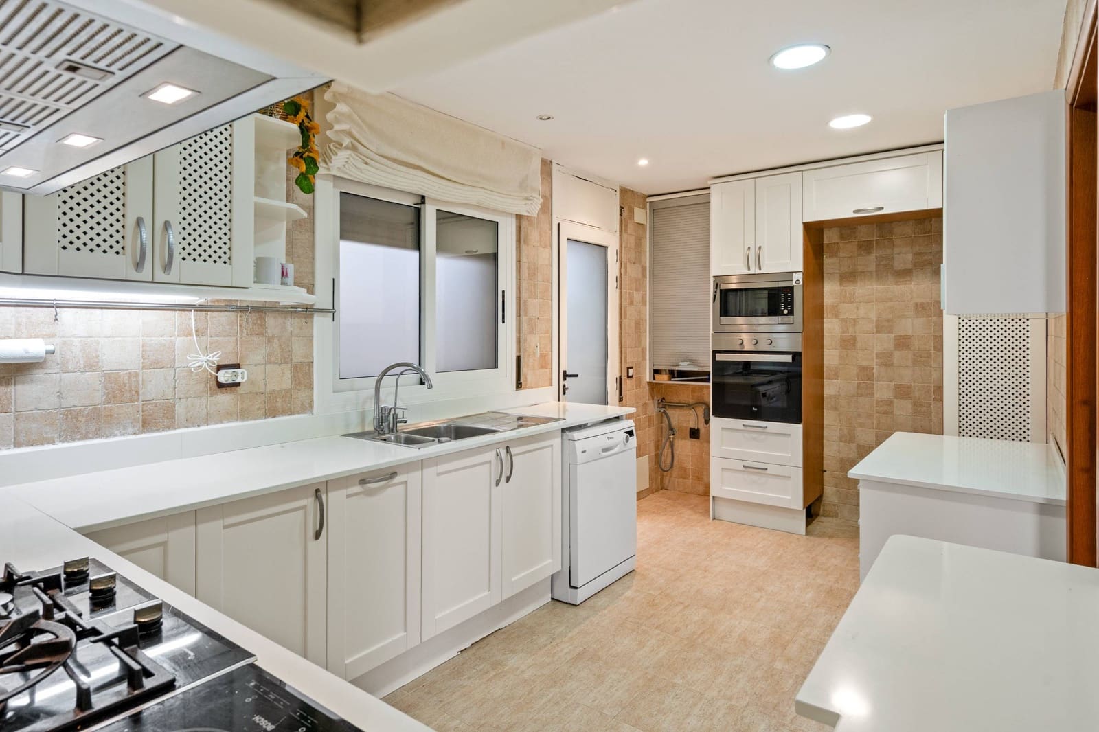 4 Zimmer Villa zu verkaufen in Olivella mit Pool Garage - 598.000 € (Ref: 9349656)