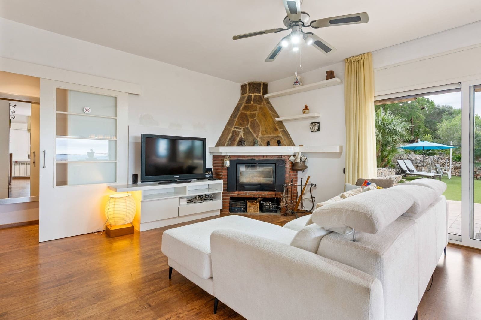 4 Zimmer Villa zu verkaufen in Olivella mit Pool Garage - 598.000 € (Ref: 9349656)