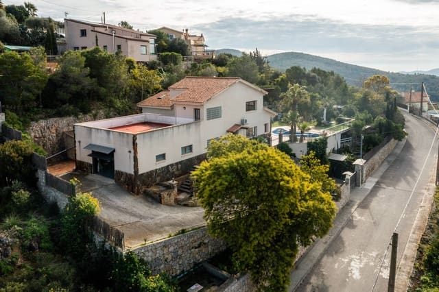 4 Zimmer Villa zu verkaufen in Olivella mit Pool Garage - 598.000 € (Ref: 9349656)