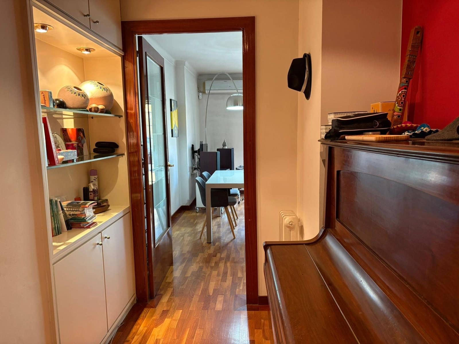 4 bedroom Flat for sale in Martorell with garage - € 275,000 (Ref: 9401258)