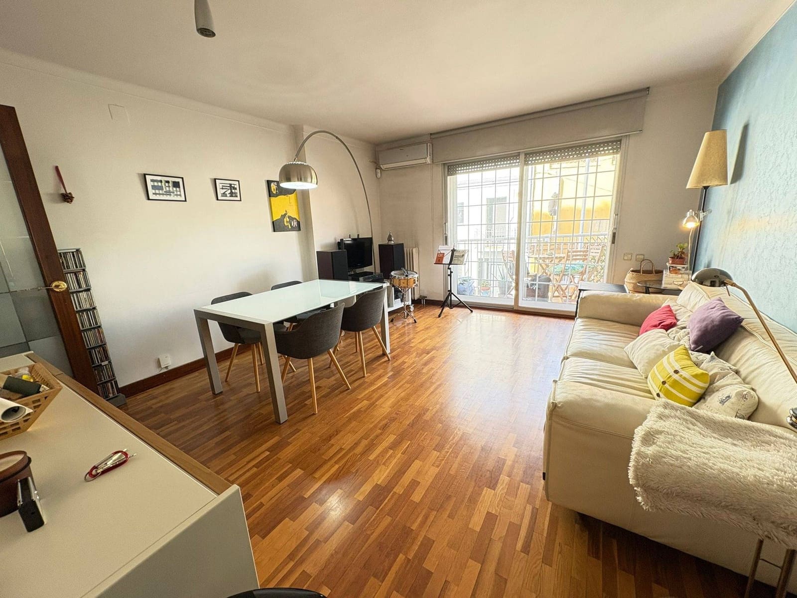 4 bedroom Flat for sale in Martorell with garage - € 275,000 (Ref: 9401258)