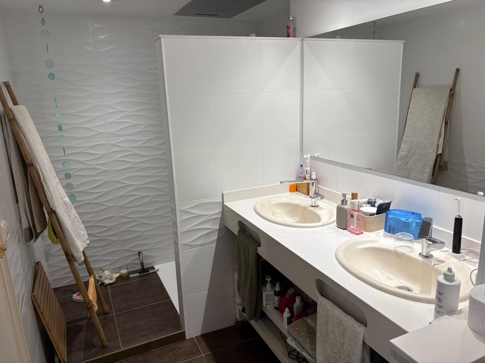 4 bedroom Flat for sale in Martorell with garage - € 275,000 (Ref: 9401258)