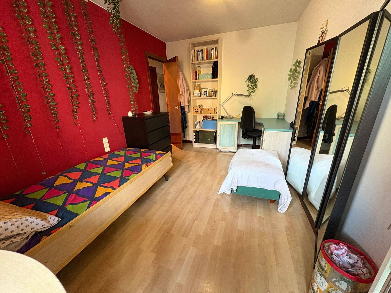 4 bedroom Flat for sale in Martorell with garage - € 275,000 (Ref: 9401258)