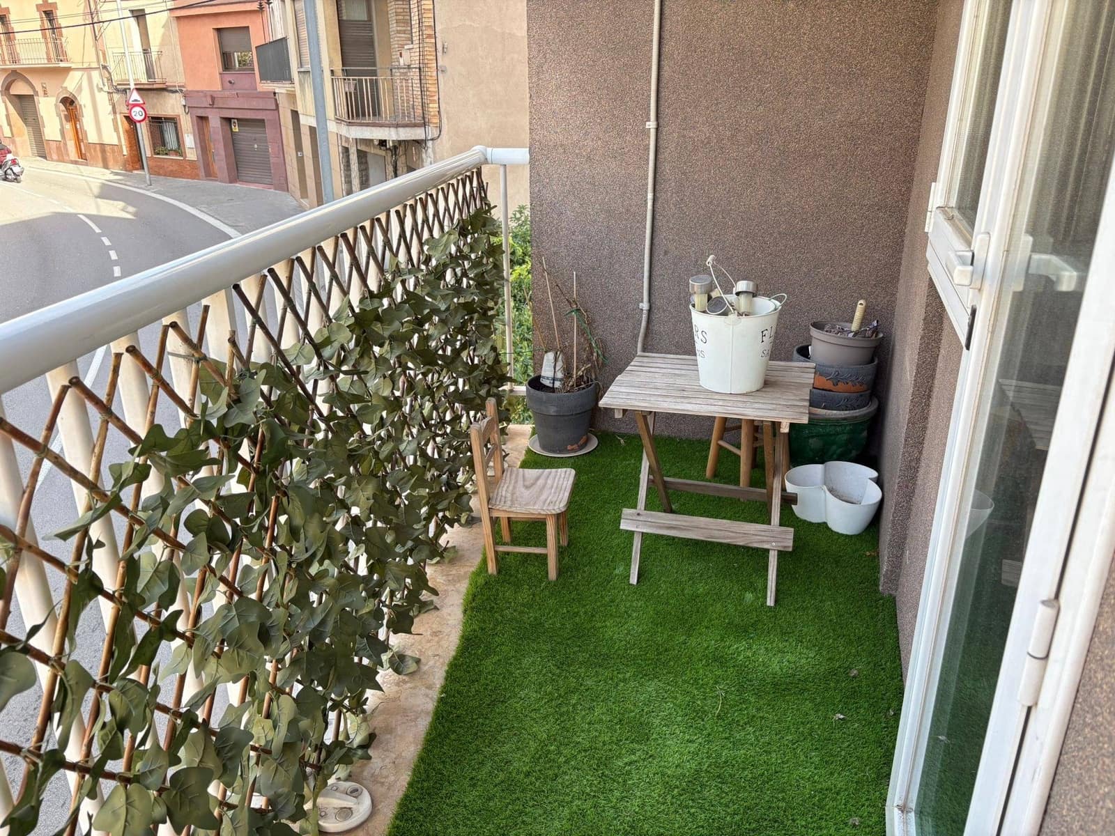 4 bedroom Flat for sale in Martorell with garage - € 275,000 (Ref: 9401258)