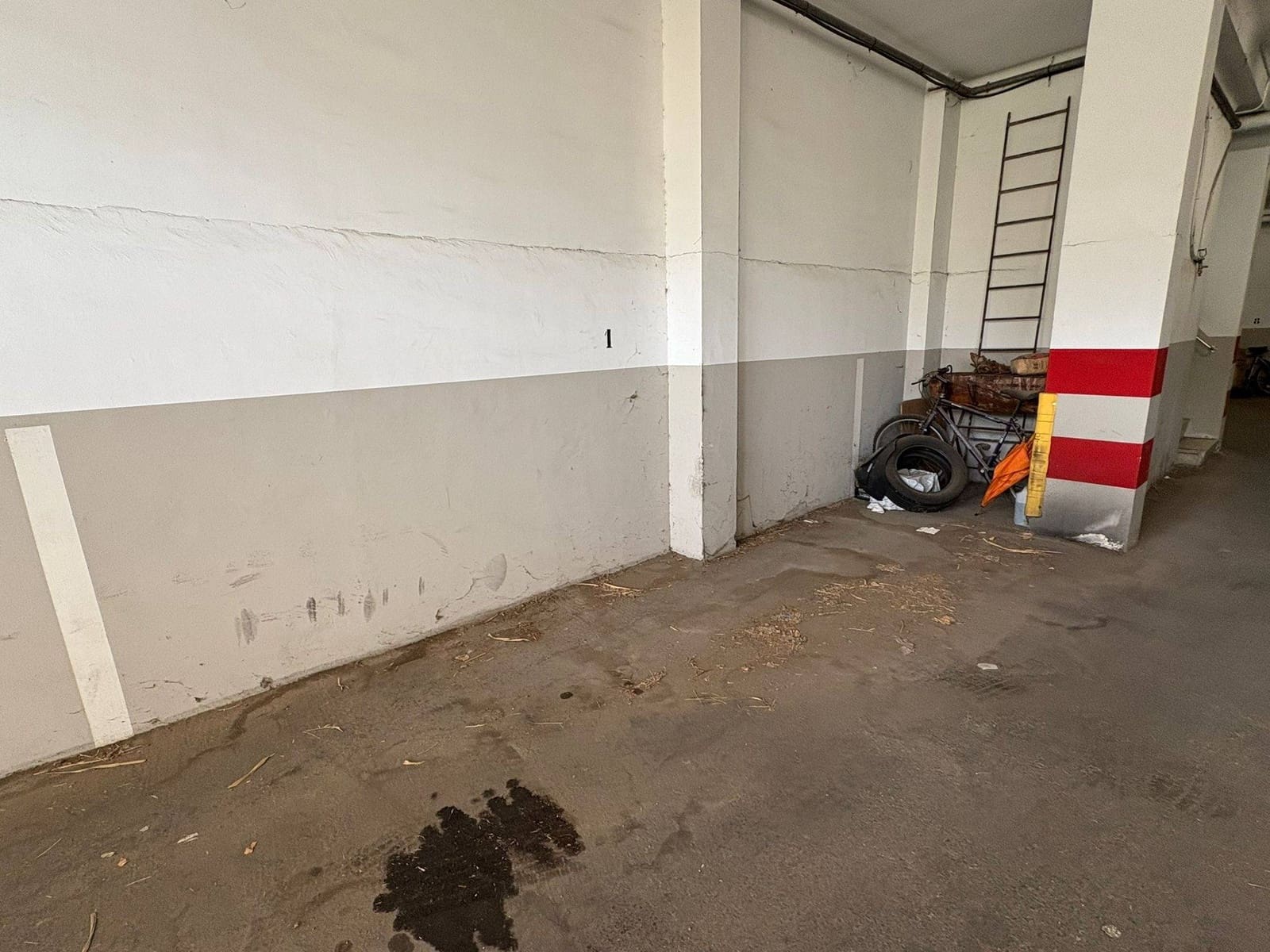 4 bedroom Flat for sale in Martorell with garage - € 275,000 (Ref: 9401258)