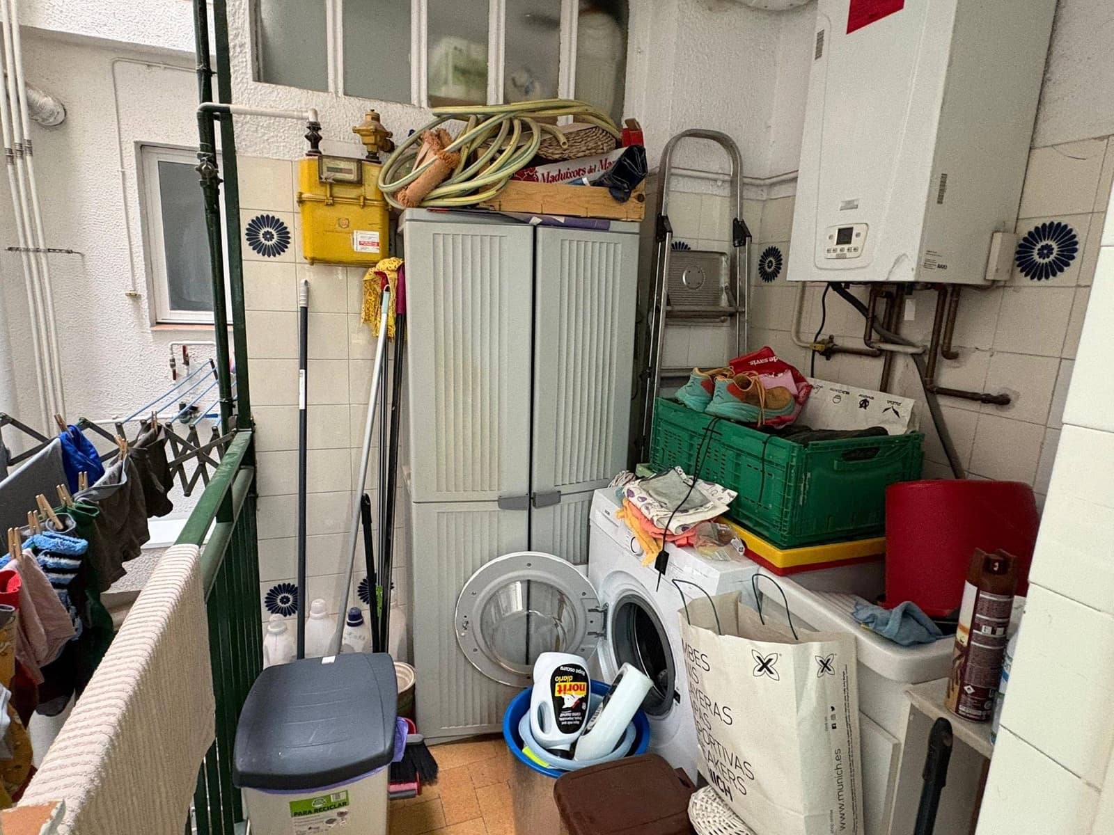 4 bedroom Flat for sale in Martorell with garage - € 275,000 (Ref: 9401258)