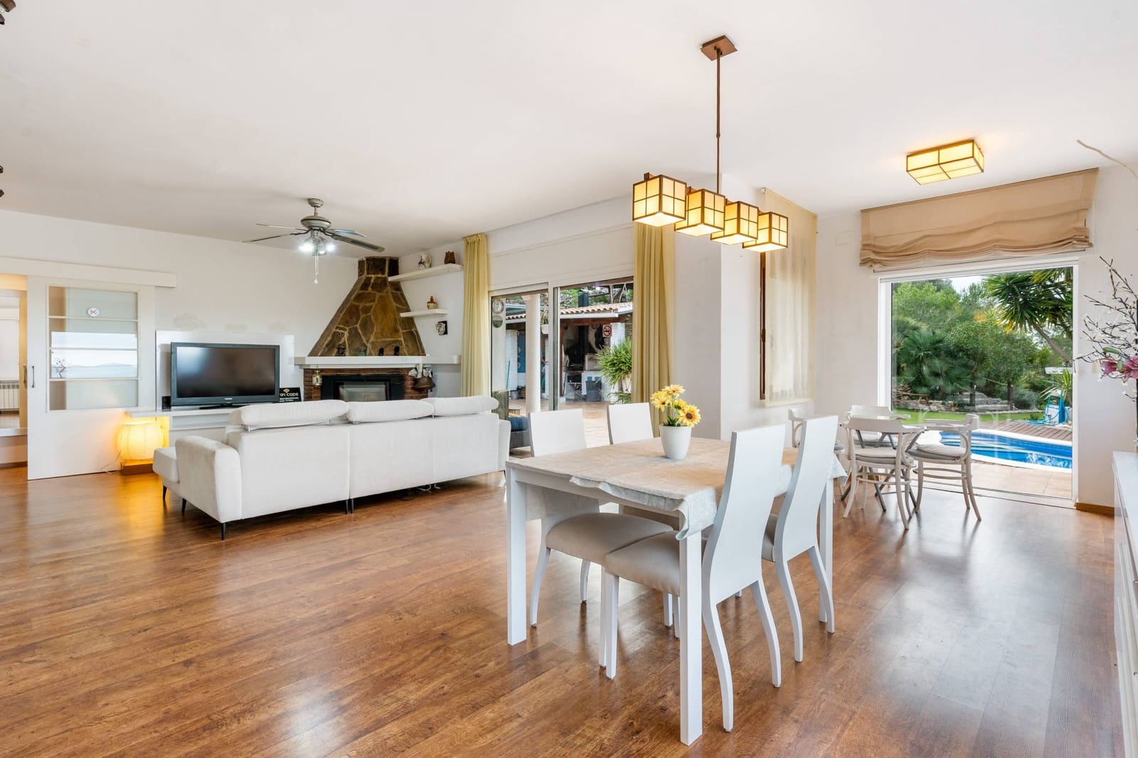 4 Zimmer Villa zu vermieten in Olivella mit Pool Garage - 2.500 € (Ref: 9527798)