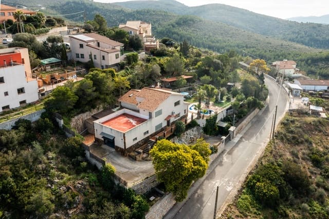 4 Zimmer Villa zu vermieten in Olivella mit Pool Garage - 2.500 € (Ref: 9527798)