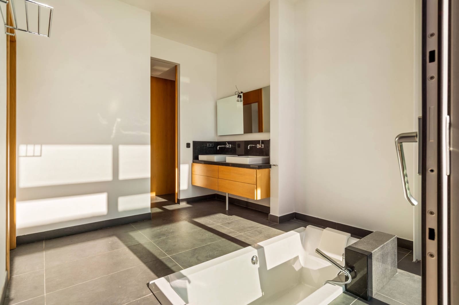 3 Zimmer Villa zu verkaufen in Olivella mit Pool Garage - 550.000 € (Ref: 9571296)