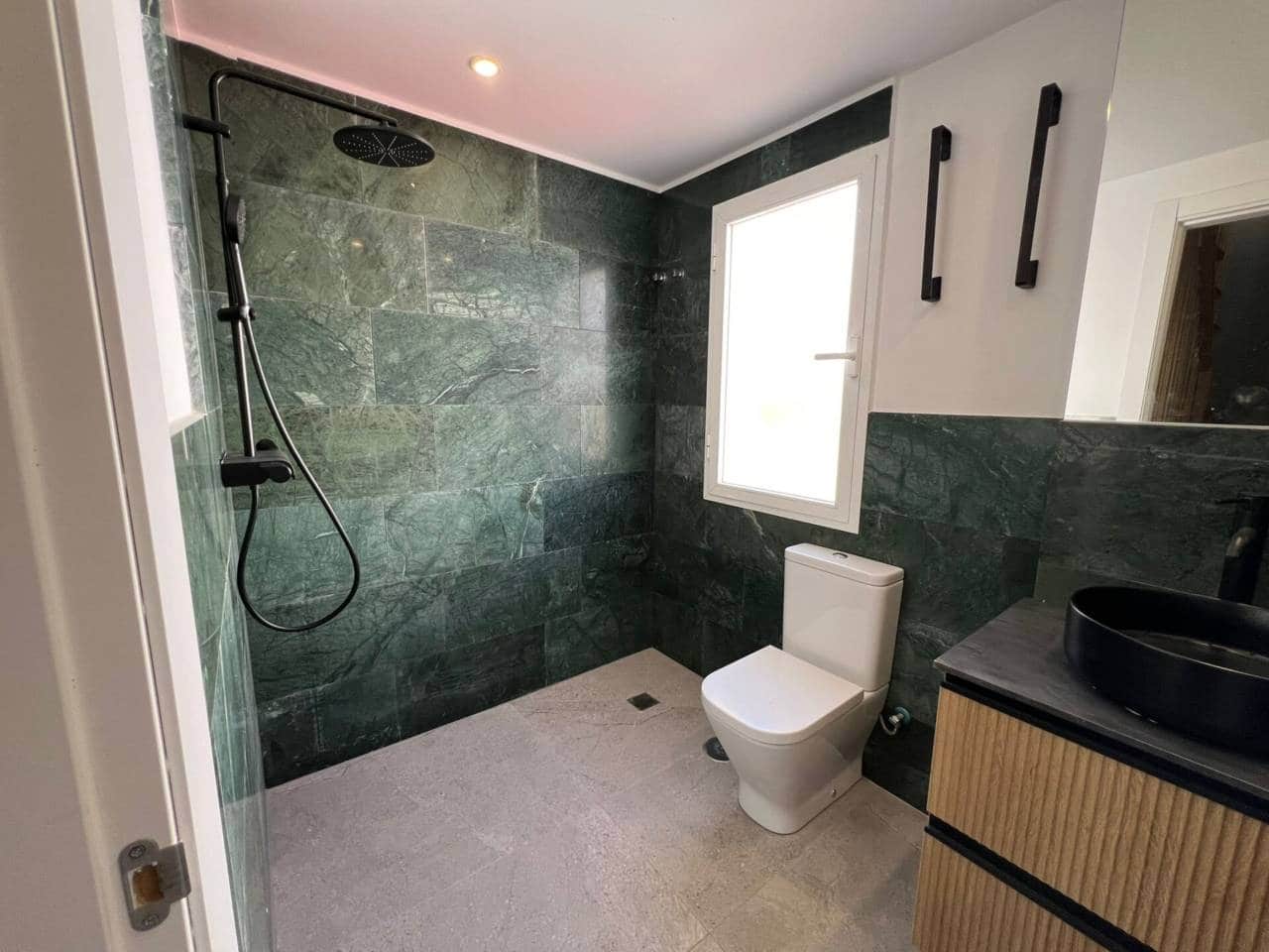 5 makuuhuone Rivitalo vuokrattavana paikassa Marbella mukana uima-altaan 
autotalli - 5 900 € (Ref: 9343355)