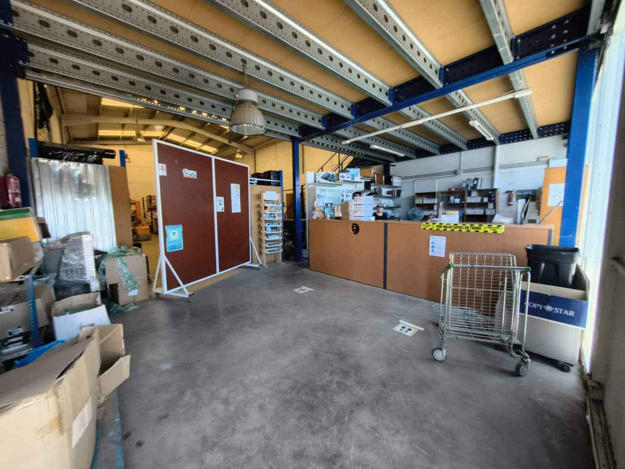 Virksomhed til salg i Salteras med garage - € 205.999 (Ref: 9343358)