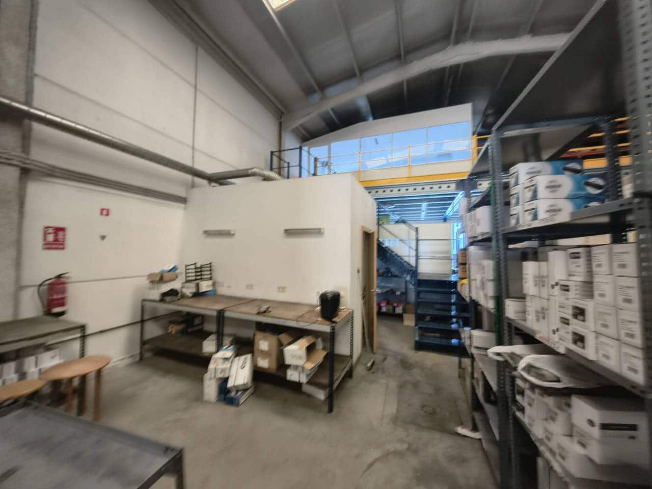 Virksomhed til salg i Salteras med garage - € 205.999 (Ref: 9343358)