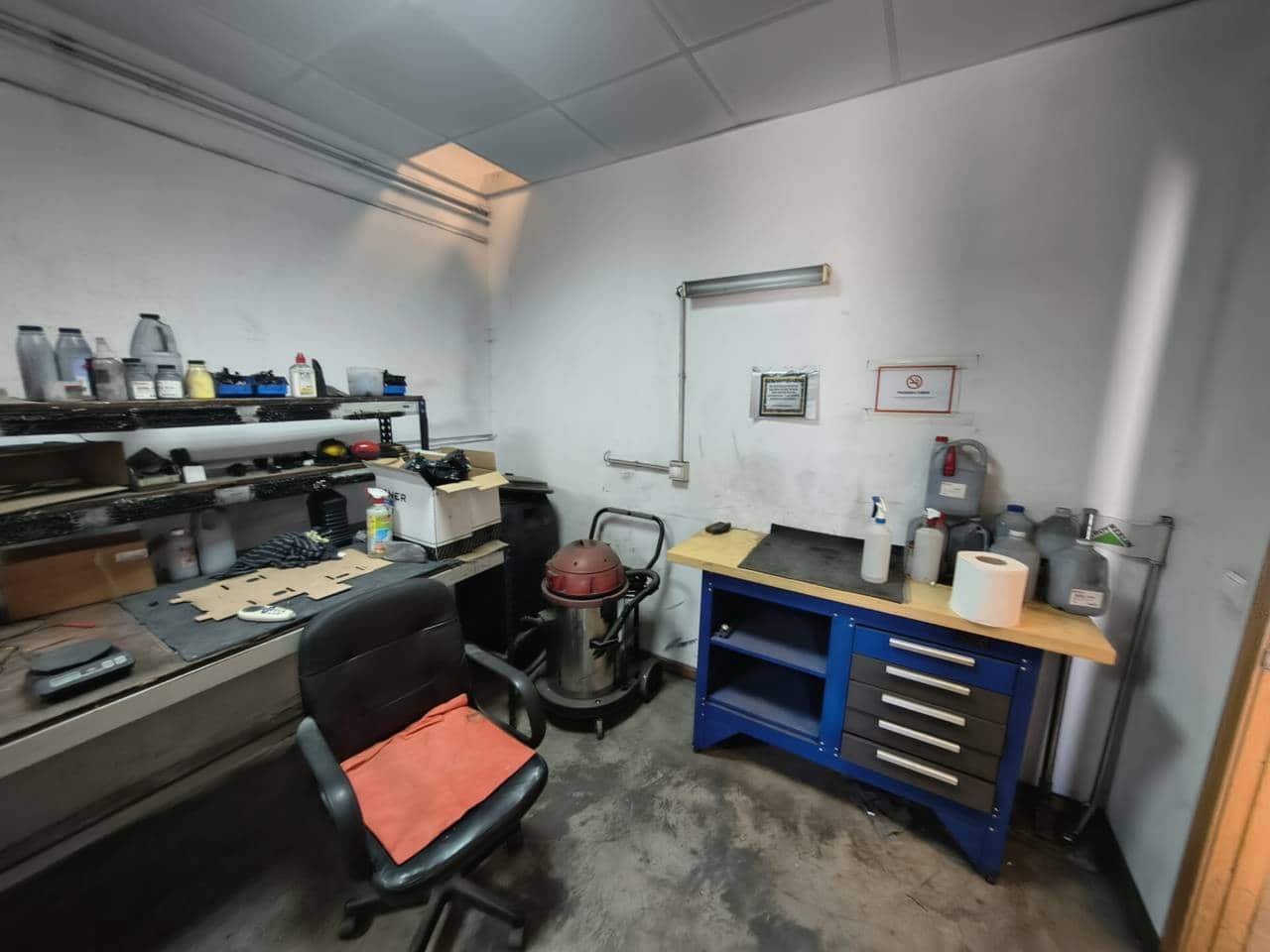 Virksomhed til salg i Salteras med garage - € 205.999 (Ref: 9343358)