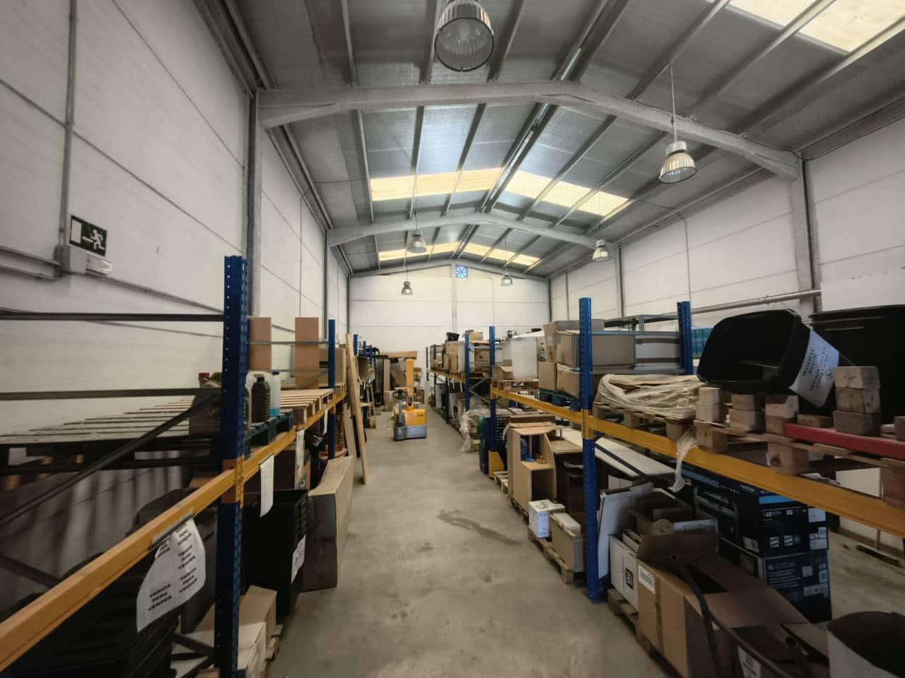 Virksomhed til salg i Salteras med garage - € 205.999 (Ref: 9343358)