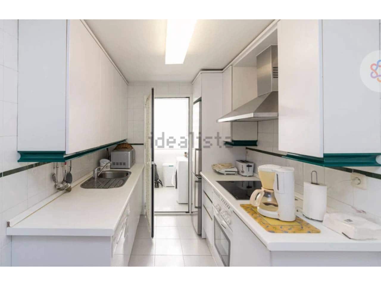 2 bedroom Flat for sale in Marbella with pool garage - € 572,000 (Ref: 9343361)