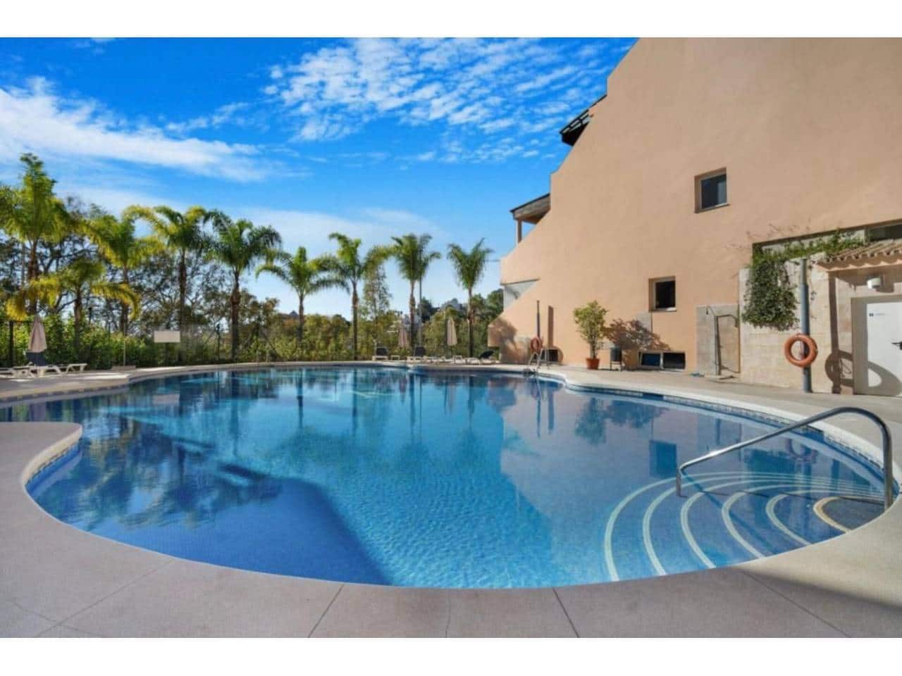 2 makuuhuone Asunto vuokrattavana paikassa Marbella mukana uima-altaan 
autotalli - 2 500 € (Ref: 9343362)