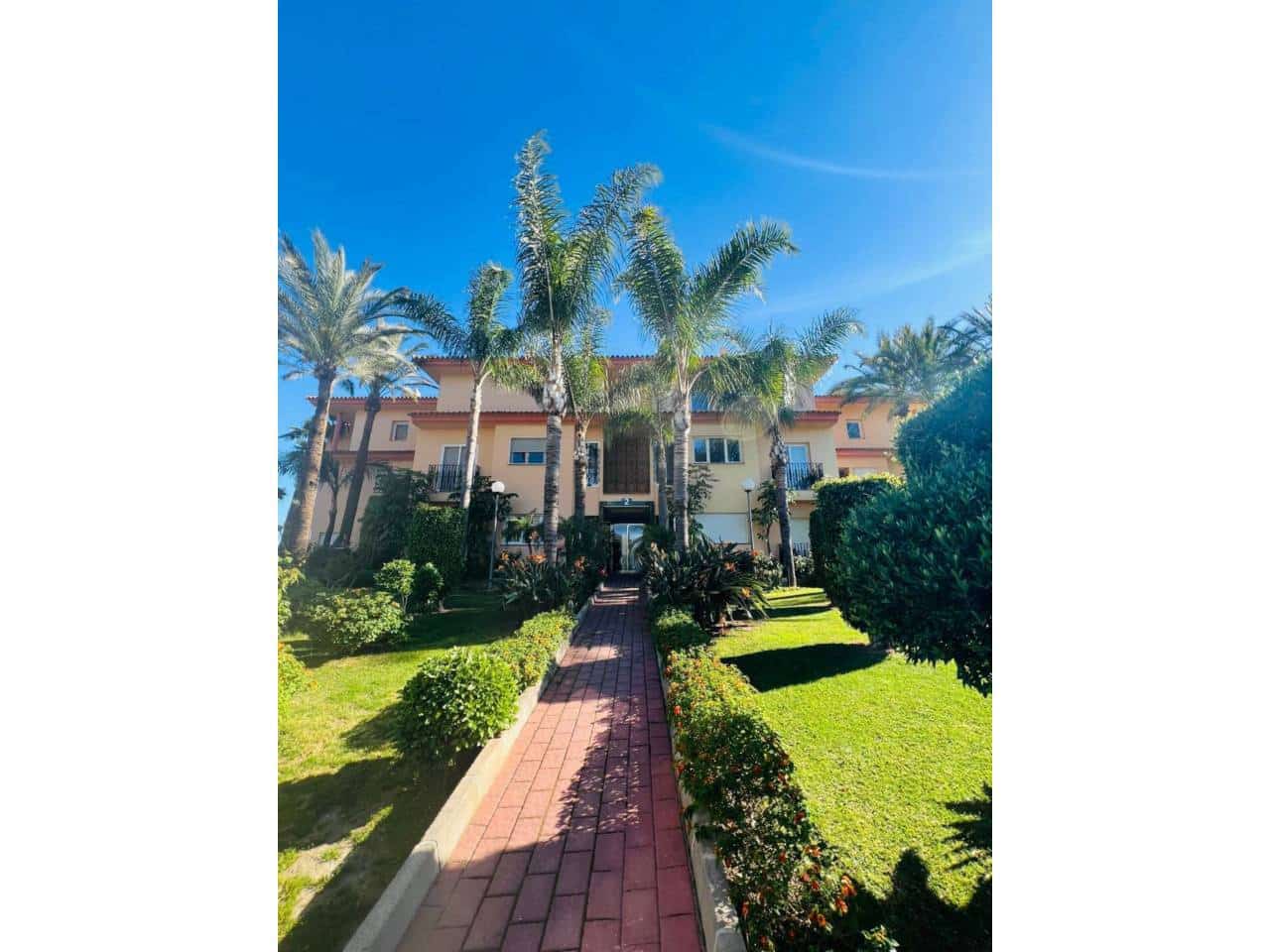 2 makuuhuone Asunto vuokrattavana paikassa Marbella mukana uima-altaan 
autotalli - 2 500 € (Ref: 9343362)