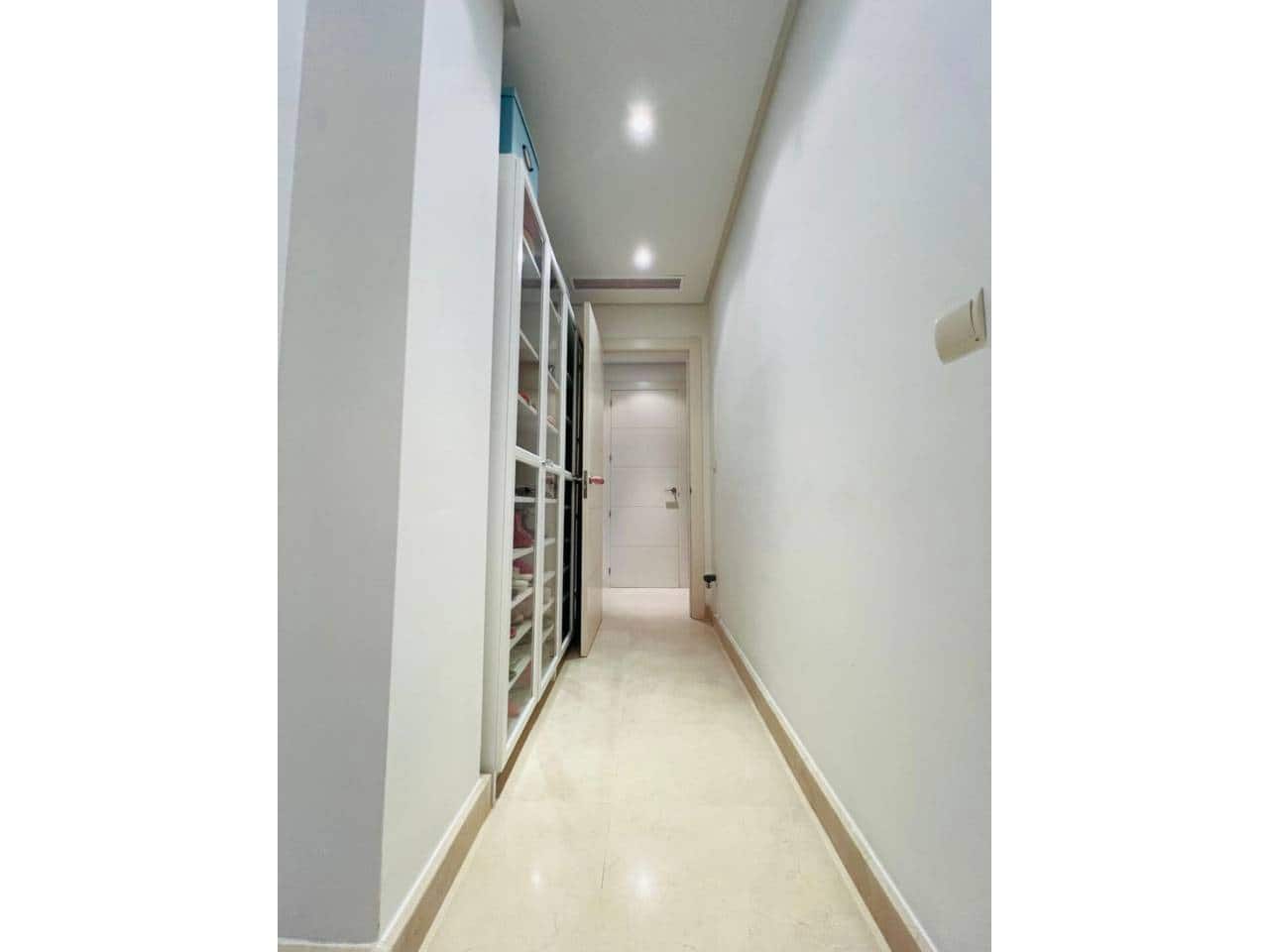 2 makuuhuone Asunto vuokrattavana paikassa Marbella mukana uima-altaan 
autotalli - 2 500 € (Ref: 9343362)