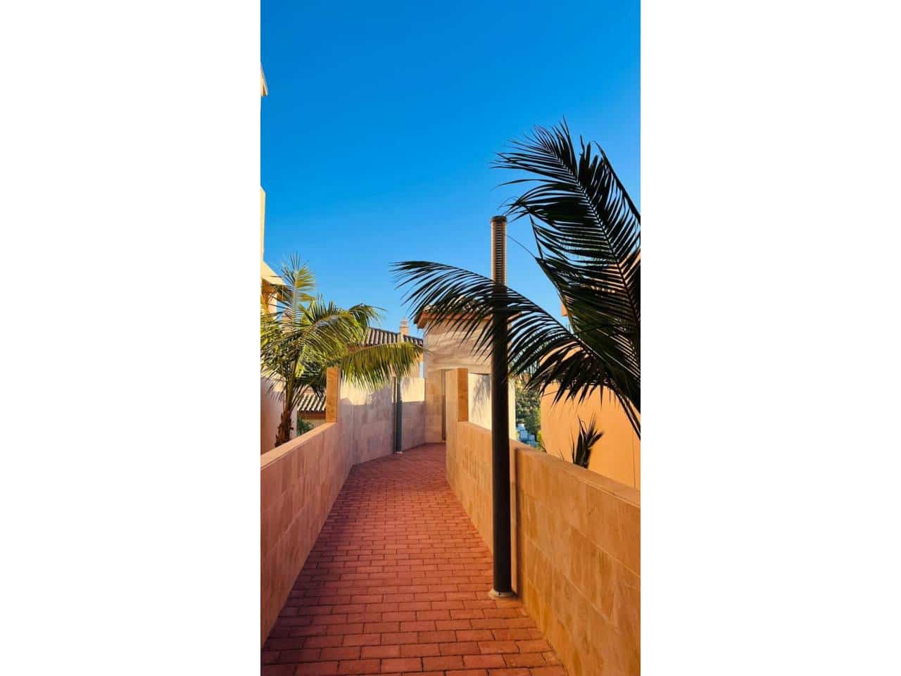 2 makuuhuone Asunto vuokrattavana paikassa Marbella mukana uima-altaan 
autotalli - 2 500 € (Ref: 9343362)