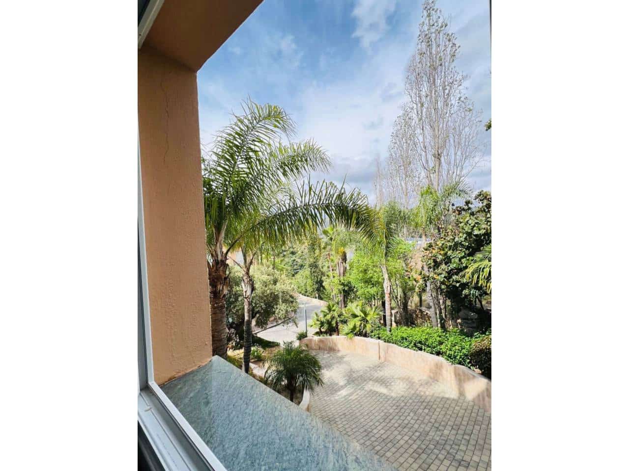 2 makuuhuone Asunto vuokrattavana paikassa Marbella mukana uima-altaan 
autotalli - 2 500 € (Ref: 9343362)