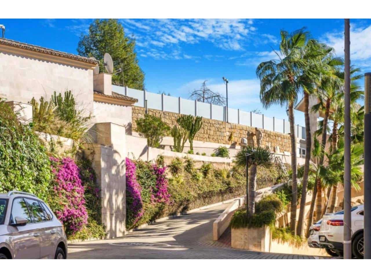 2 makuuhuone Asunto vuokrattavana paikassa Marbella mukana uima-altaan 
autotalli - 2 500 € (Ref: 9343362)