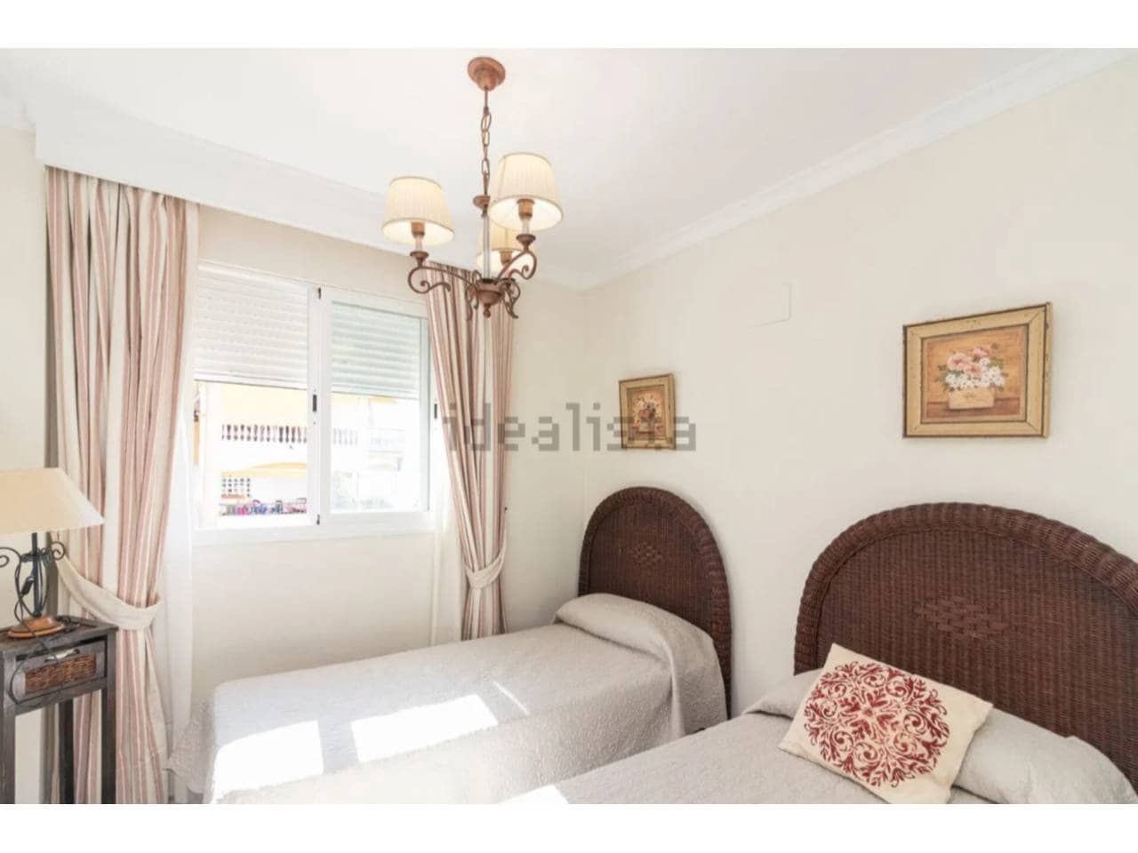 2 bedroom Flat for rent in Marbella with pool garage - € 2,000 (Ref: 9343364)