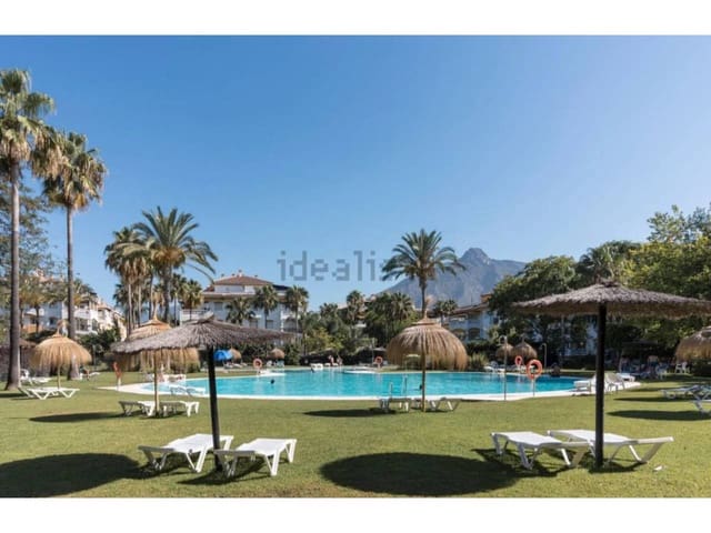 2 bedroom Flat for rent in Marbella with pool garage - € 2,000 (Ref: 9343364)