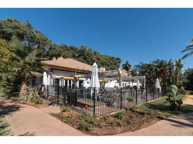 2 bedroom Flat for rent in Marbella with pool garage - € 2,000 (Ref: 9343364)