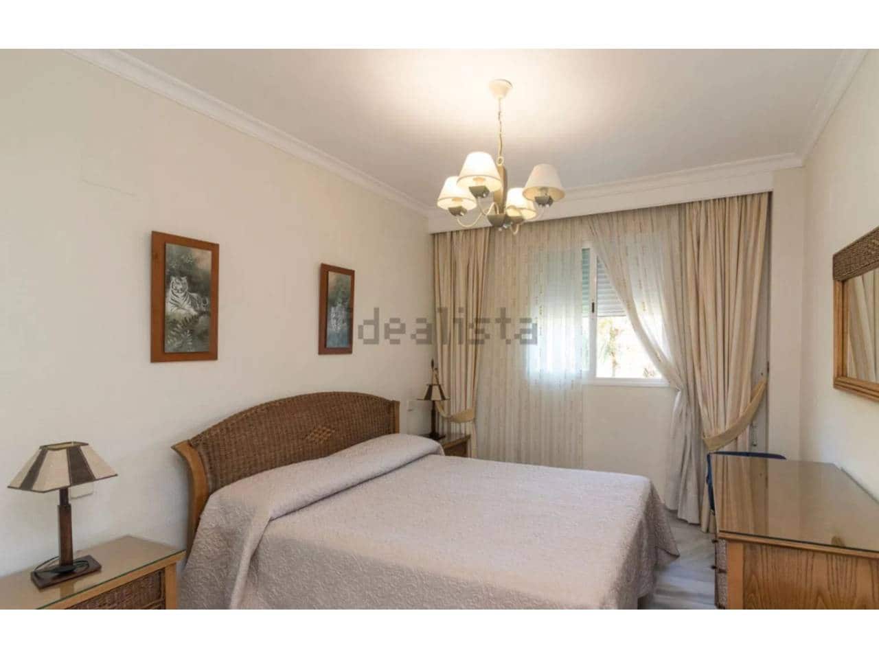 2 bedroom Flat for rent in Marbella with pool garage - € 2,000 (Ref: 9343364)