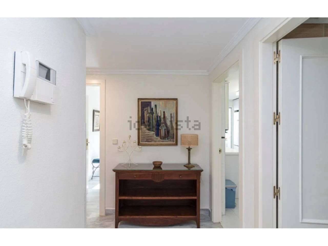 2 bedroom Flat for rent in Marbella with pool garage - € 2,000 (Ref: 9343364)