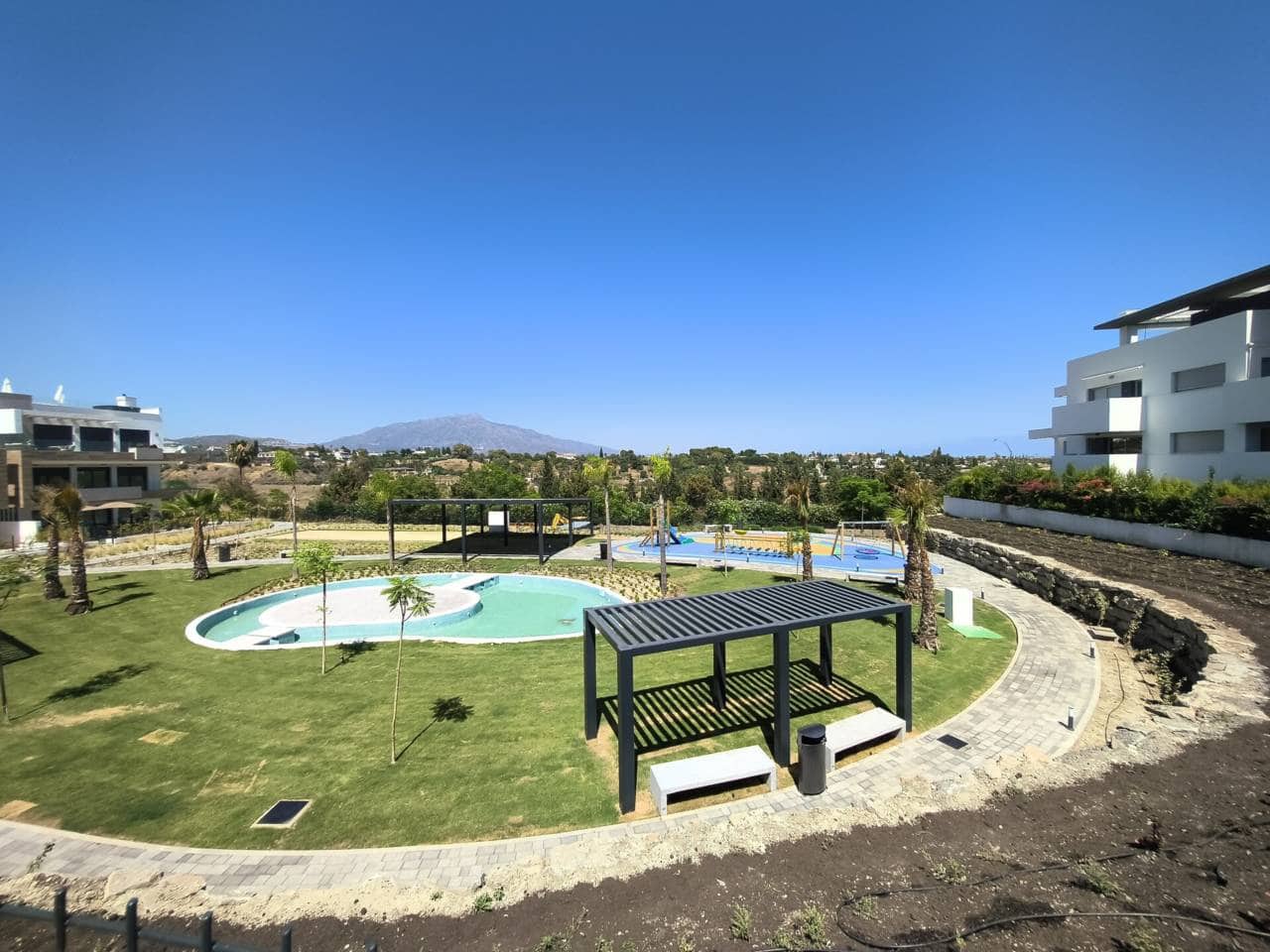 3 sypialnia Mieszkanie do wynajęcia w El Paraiso - 5 100 € (Ref: 9343365)