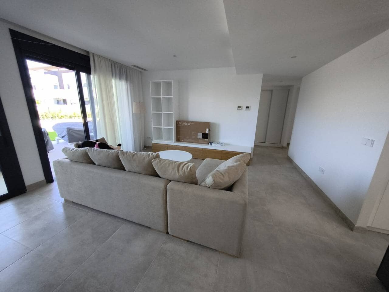 3 sypialnia Mieszkanie do wynajęcia w El Paraiso - 5 100 € (Ref: 9343365)