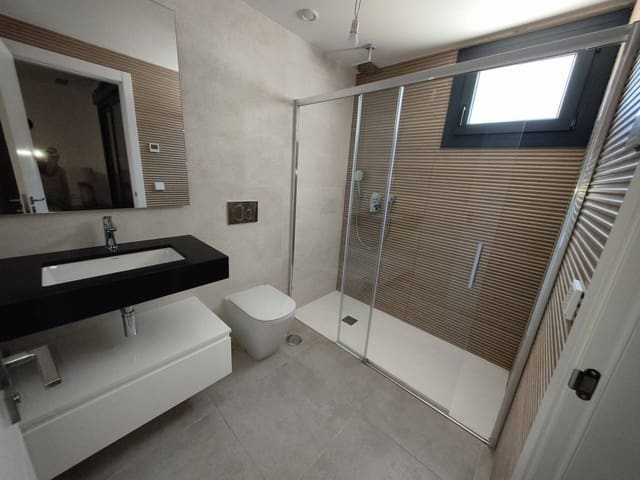 3 soveværelse Lejlighed til leje i El Paraiso, Estepona - € 5.100 (Ref: 9343365)