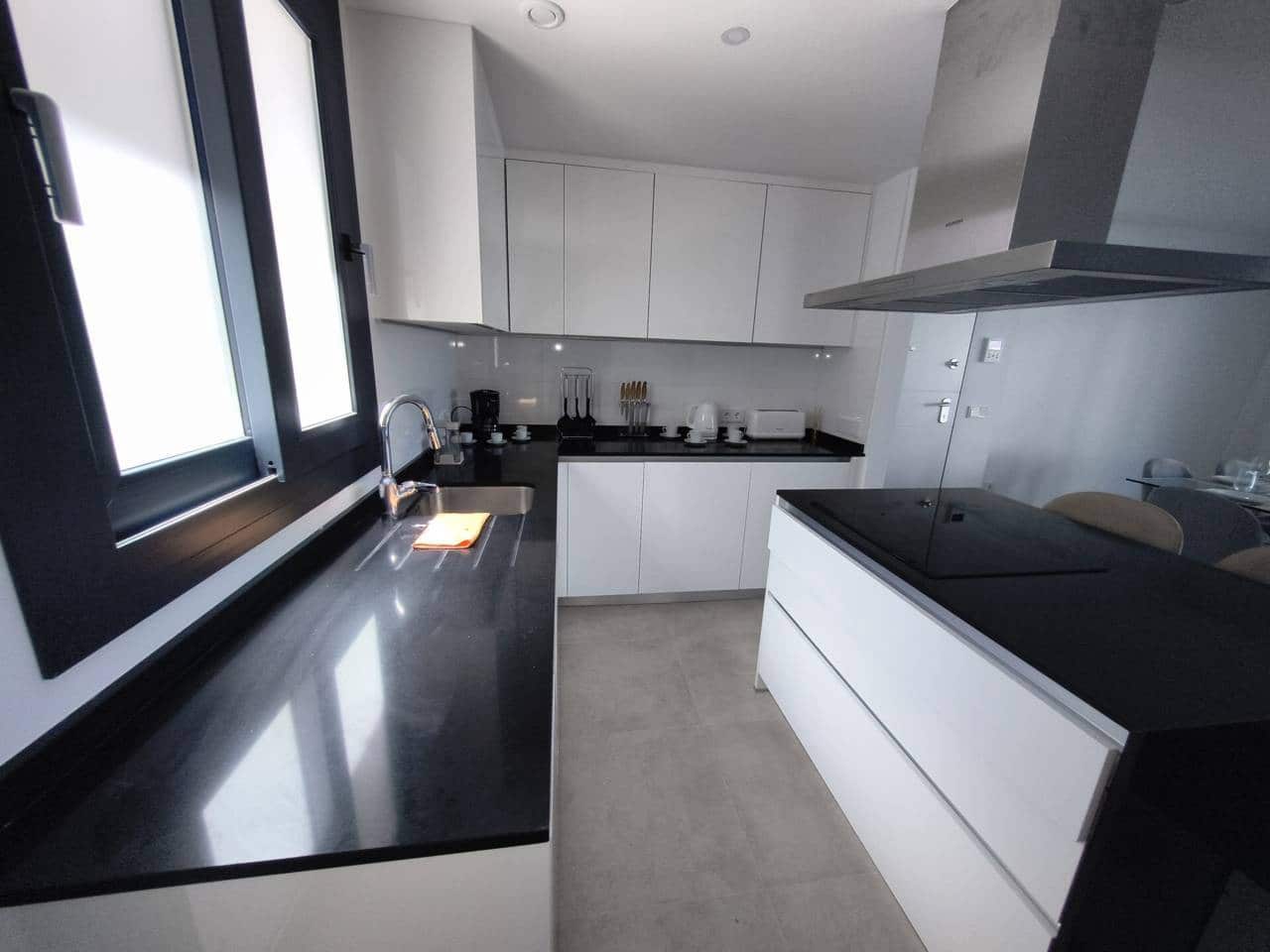 3 sypialnia Mieszkanie do wynajęcia w El Paraiso - 5 100 € (Ref: 9343365)