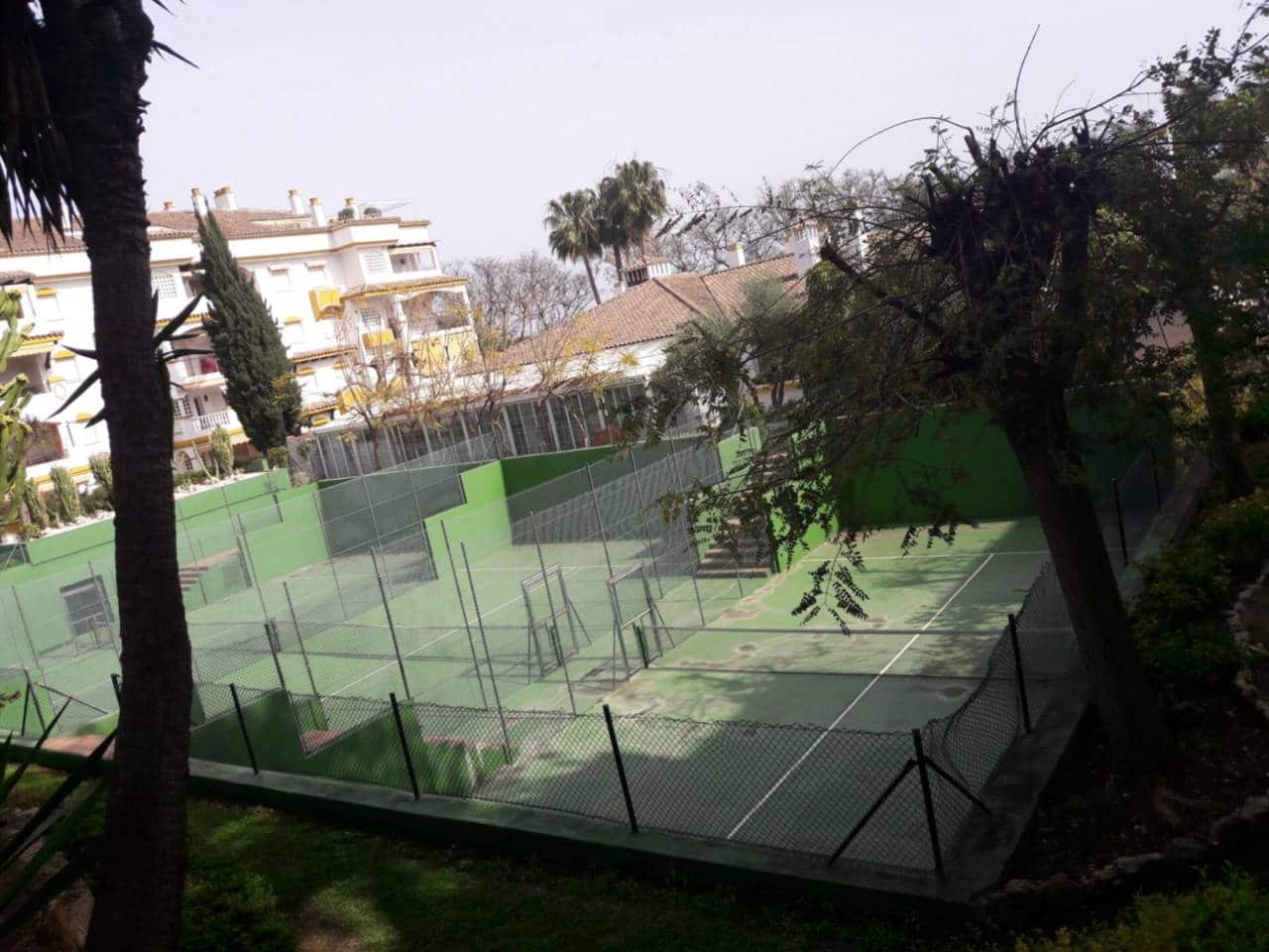 Appartement de 3 chambres à louer à Marbella avec piscine garage - 2 000 € (Ref: 9343368)