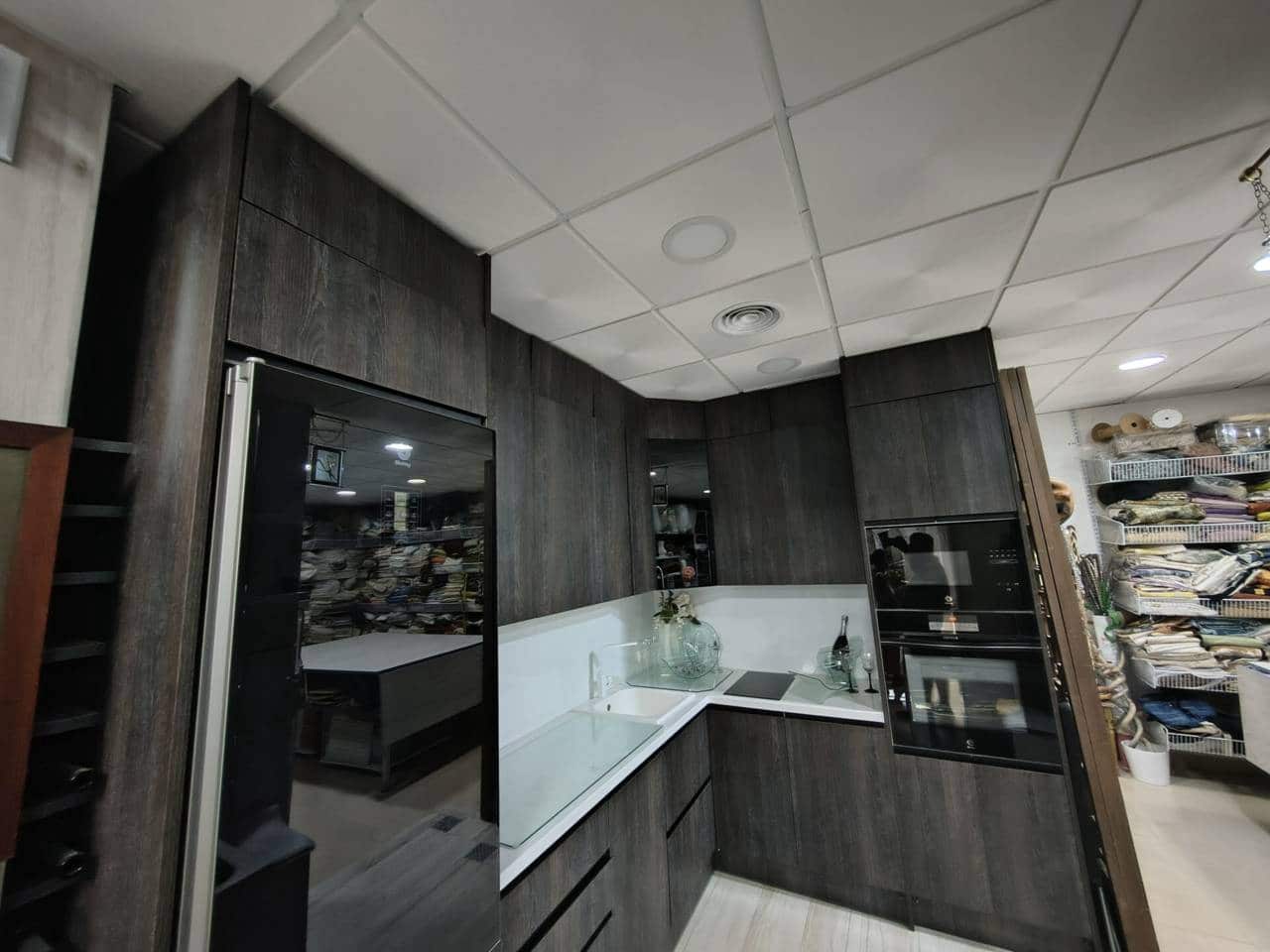 1 soverom Kommersiell til salgs i Marbella - € 200 000 (Ref: 9343372)