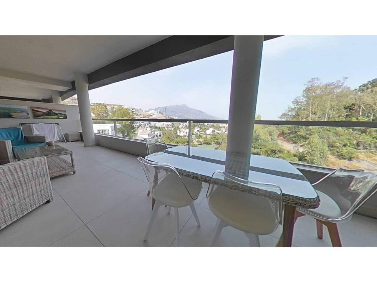 3 Zimmer Wohnung zu verkaufen in La Quinta mit Pool Garage - 950.000 € (Ref: 9343373)