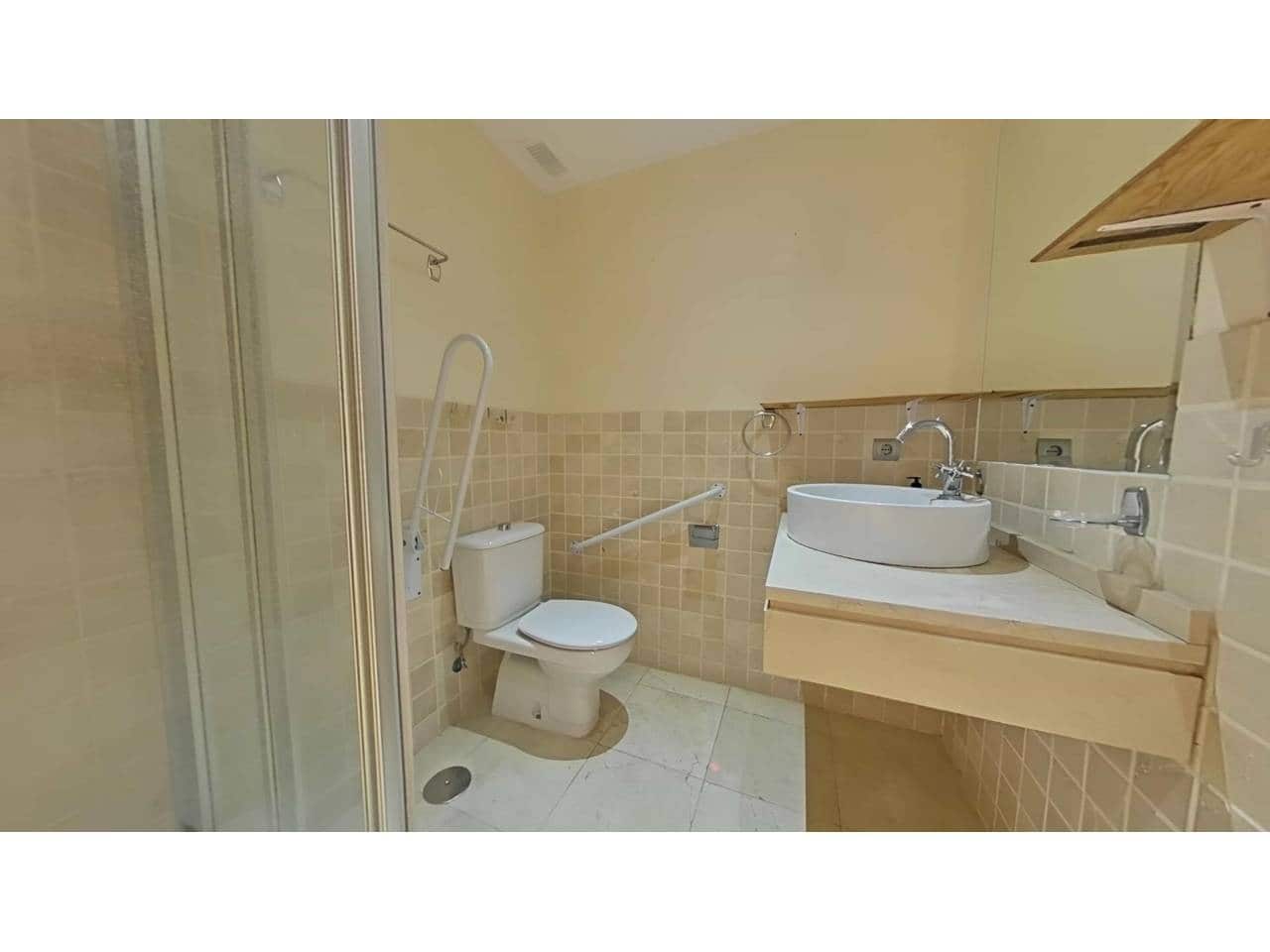 3 bedroom Flat for sale in Bel-Air with pool garage - € 399,000 (Ref: 9343374)