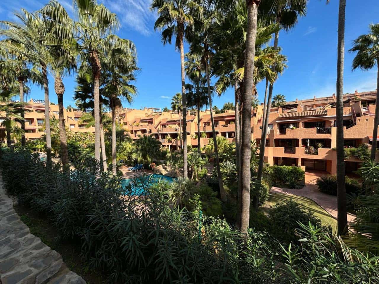 3 bedroom Flat for sale in Bel-Air with pool garage - € 399,000 (Ref: 9343374)